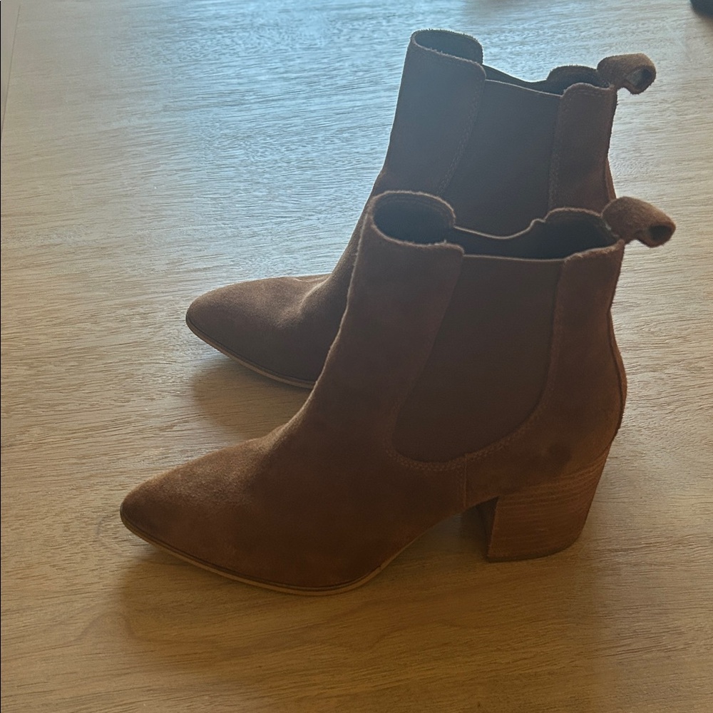 Steve Madden Chestnut Ankle Booties
